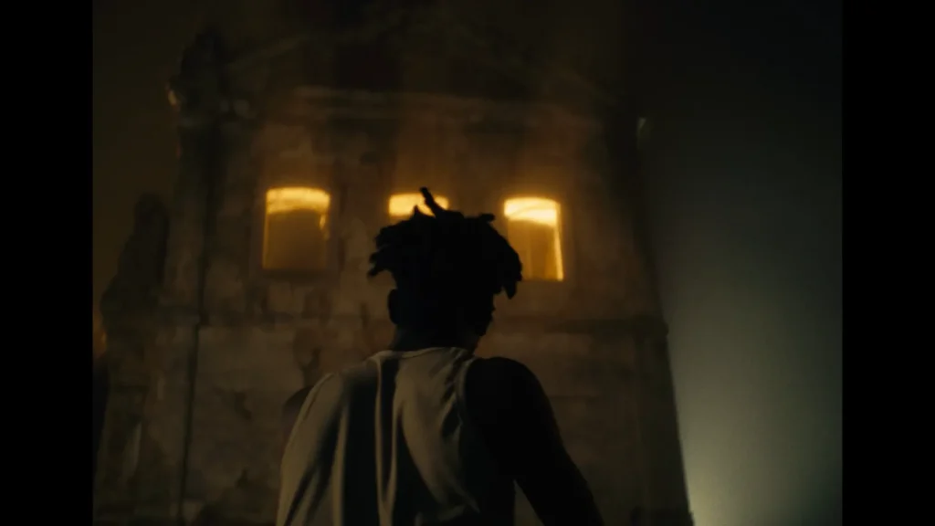 Still from Favela Amarela