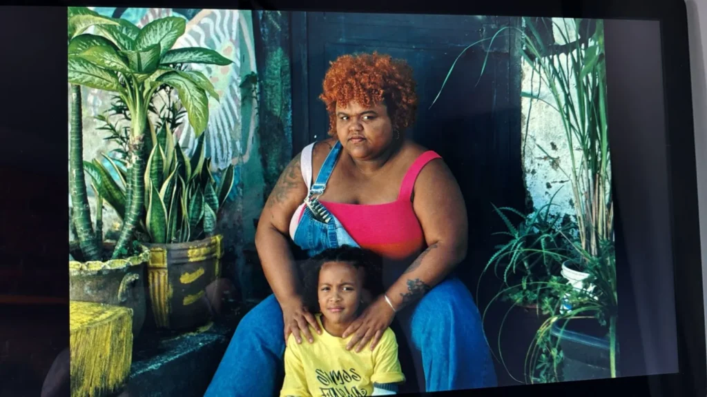Still from Favela Amarela