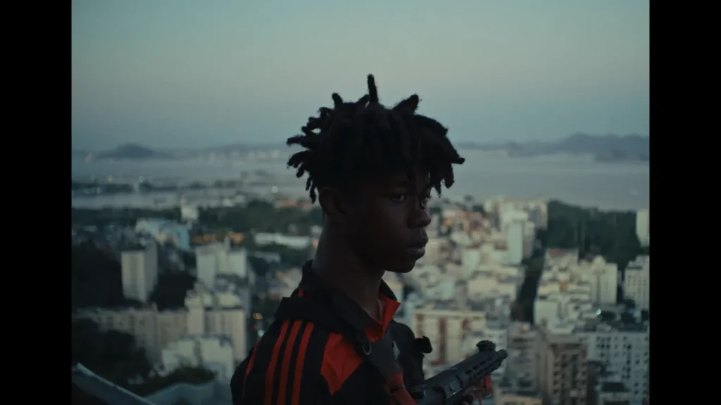 Still from Favela Amarela